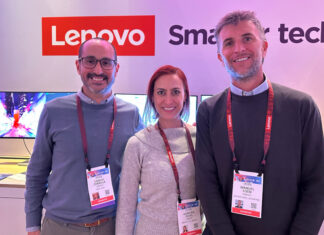 Lenovo: No sólo productos, sino un ecosistema 360 Carlos Zorrilla, Adriana Rivas y Manuel Coen de Lenovo