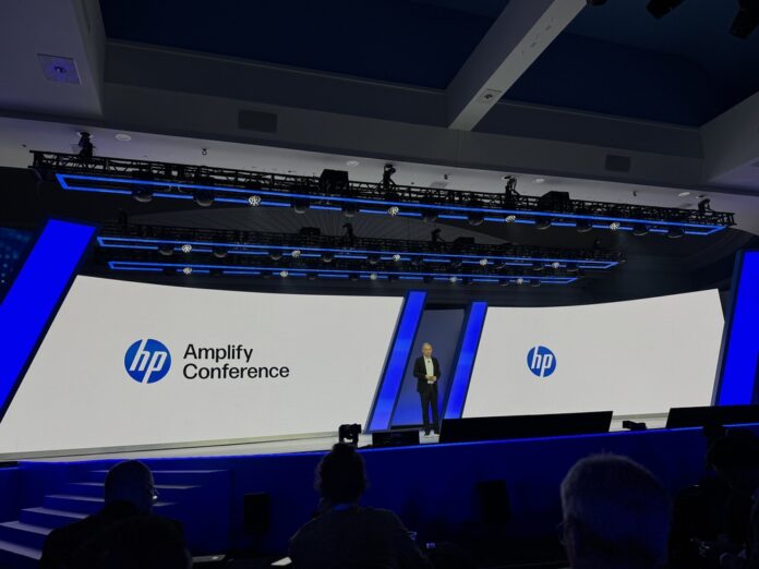 Enrique Lores, CEO de HP en Amplify 2025