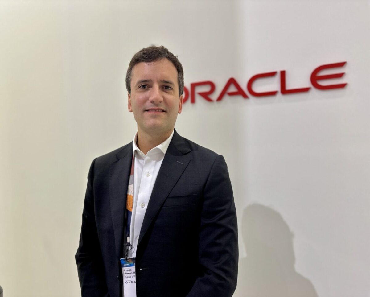 Lucas Rosón, Vicepresidente de Ventas para Latinoamérica en la Industria de Telecomunicaciones en Oracle. Lucas Rosón, Vicepresidente de Ventas para Latinoamérica en la Industria de Telecomunicaciones en Oracle.