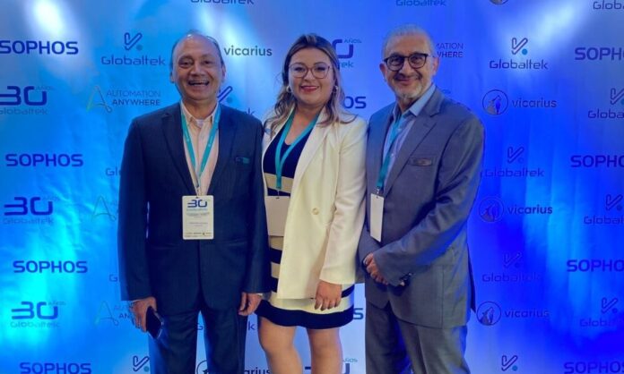 Armando Carvajal, Socio Fundador; Karina Cruz, Directora Administrativa y Financiera; y Pedro Muñoz, Socio Fundador, de Globaltek.