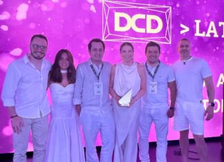 Primera colombiana en ganar el premio DCD Woman of the Year Marta Sanchez Premio DCD Women of the year 2025