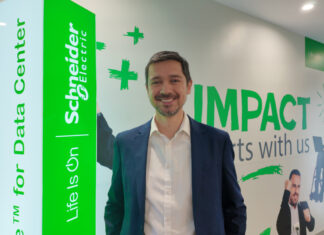Las plataformas de Schneider Electric ayudan a alcanzar eficiencia y resiliencia en los centros de datos Gabriel Estay, Director del área de Secure Power y Data Center para el clúster Andino de Schneider Electric