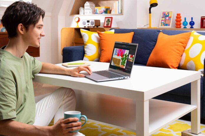 Acer presentó nuevos modelos de laptops equipadas con procesadores AMD. Acer presentó nuevos modelos de laptops equipadas con procesadores AMD.