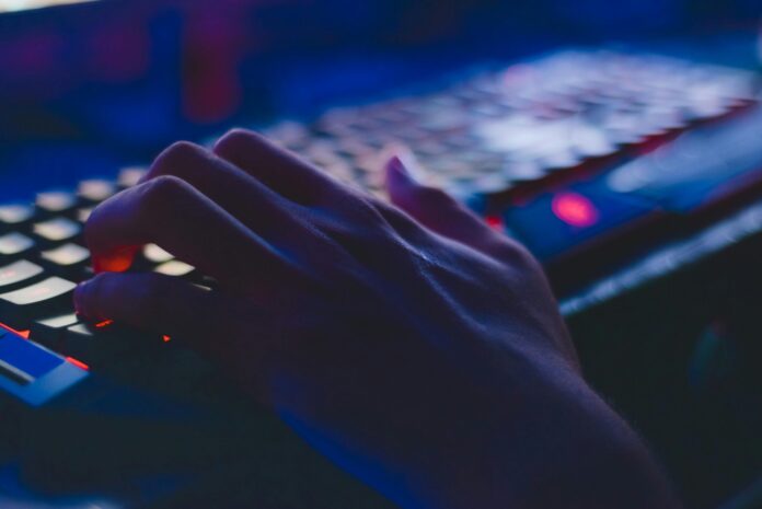 Kaspersky advierte sobre el mal hábito de no cambiar las contraseñas corporativas.