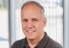 Red Hat lanza Red Hat AI Enterprise para ofrecer una plataforma de IA unificada de la infraestructura a los agentes Joe Fernandes