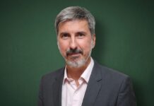 Alianza Lenovo y Canonical simplifica el canal Claudio Stopatto, Director de Software & Alianzas en Lenovo Latinoamérica.