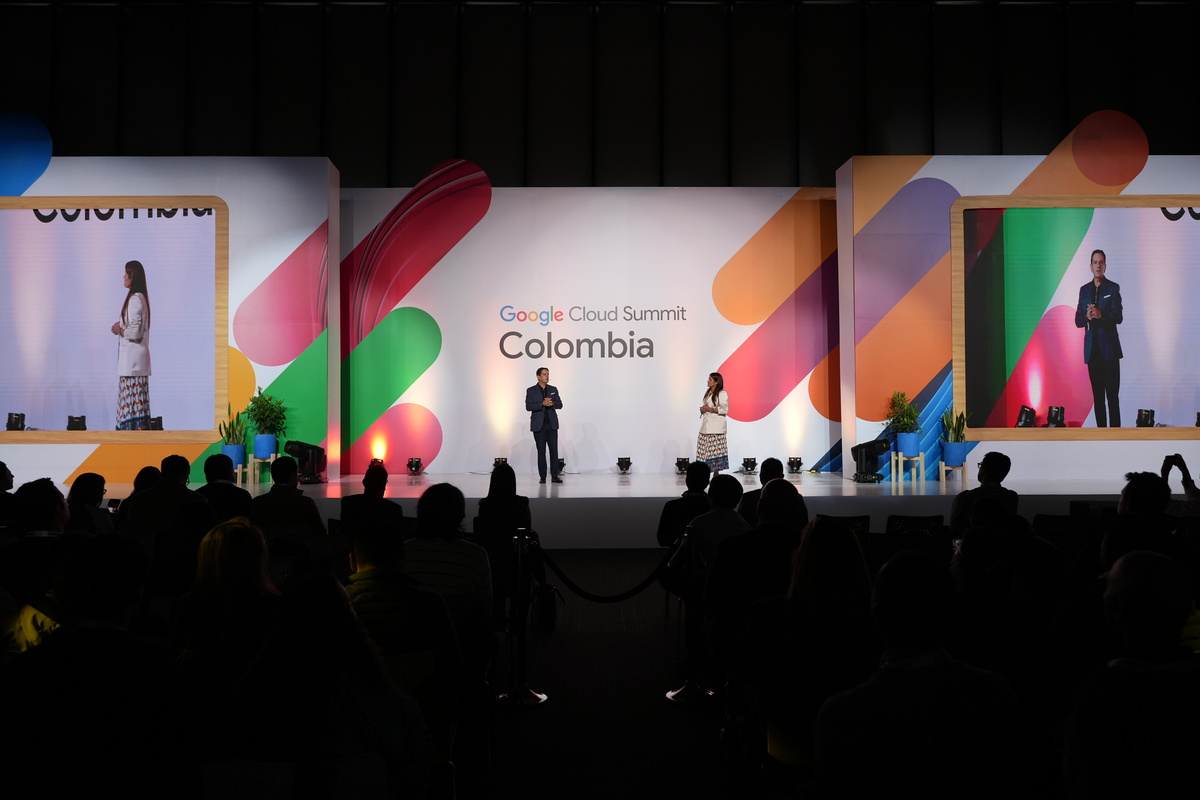 Google Cloud Summit Colombia con Eduardo López y Ángela Pinzón Google Cloud Summit Colombia con Eduardo López y Ángela Pinzón