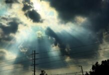 Cuando el clima impacta el negocio: el costo oculto de no tener respaldo energético Schneider Electric - Cuando el clima impacta el negocio.