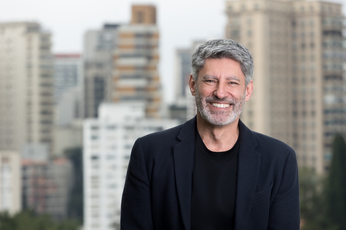 João Bortone, Intel foto Wanezza Soares Retrato de João Bortone, nuevo Director General de Intel para América Latina, sonriendo a la cámara.