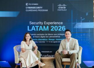 TD SYNNEX y Cisco presentan Guardians Program para América Latina Uri Sánchez, Sr. Director Networking Vendor Business LATAM; y Claudia Cincotto, Sr. Director Security Vendor Business LATAM, en TD SYNNEX.
