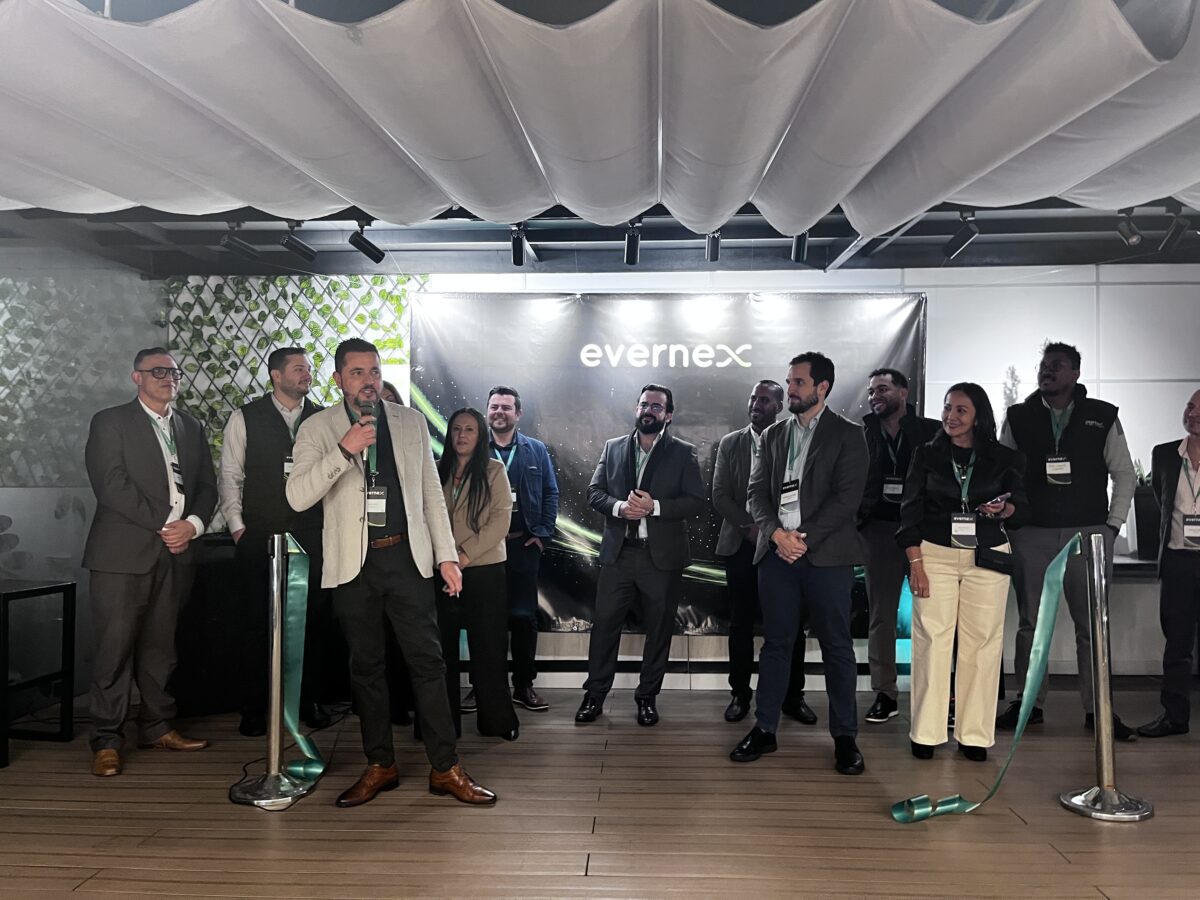 Evernex. Evernex celebró la apertura de sus oficinas en Bogotá.