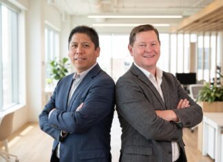 Fortinet advierte: La IA acelera la explotación de vulnerabilidades conocidas y exige una velocidad de respuesta inmediata Martín Hoz y Carl Windsor, de Fortinet: La aplicación de parches en dispositivos expuestos a Internet debe ser una prioridad ante el avance de las herramientas automatizadas.