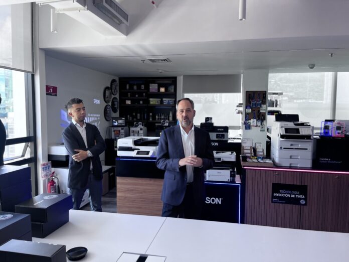 epson Ejecutivos de Epson presentaron la nueva iniciativa de la compañía.